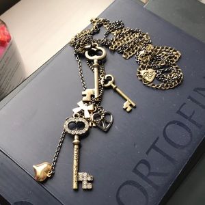 Betsey Johnson gold key/heart long necklace